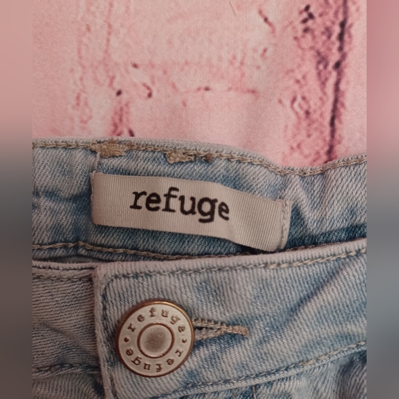 EUC Refuge Jean Shorts Size 14 - Picture 8 of 8